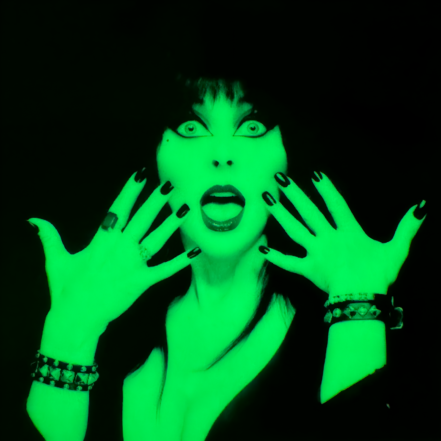 Elvira #2 - Glow In The Dark Sticker